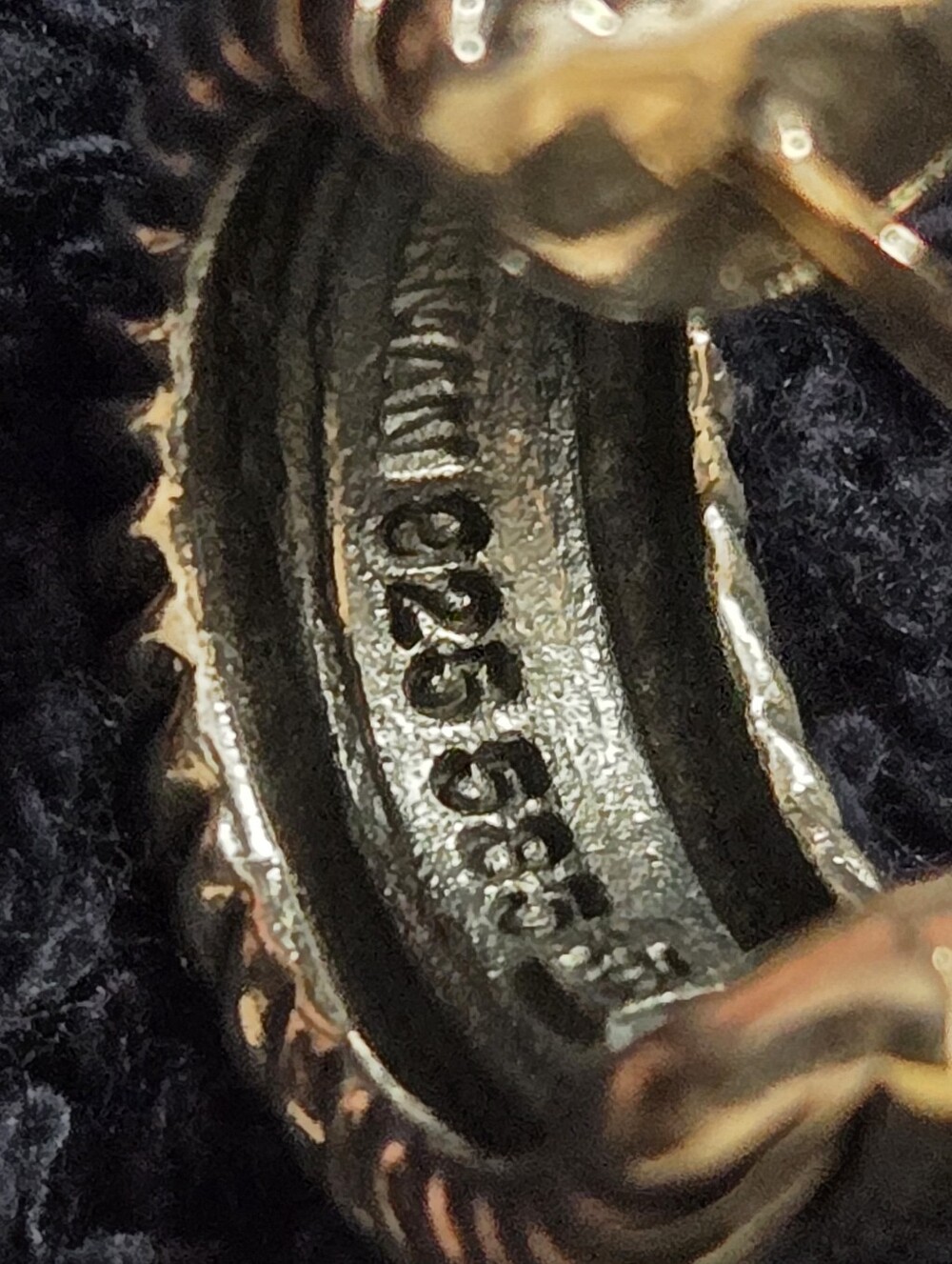 David Yurman Huggie Hoop Earrings - Picture 7 of 16